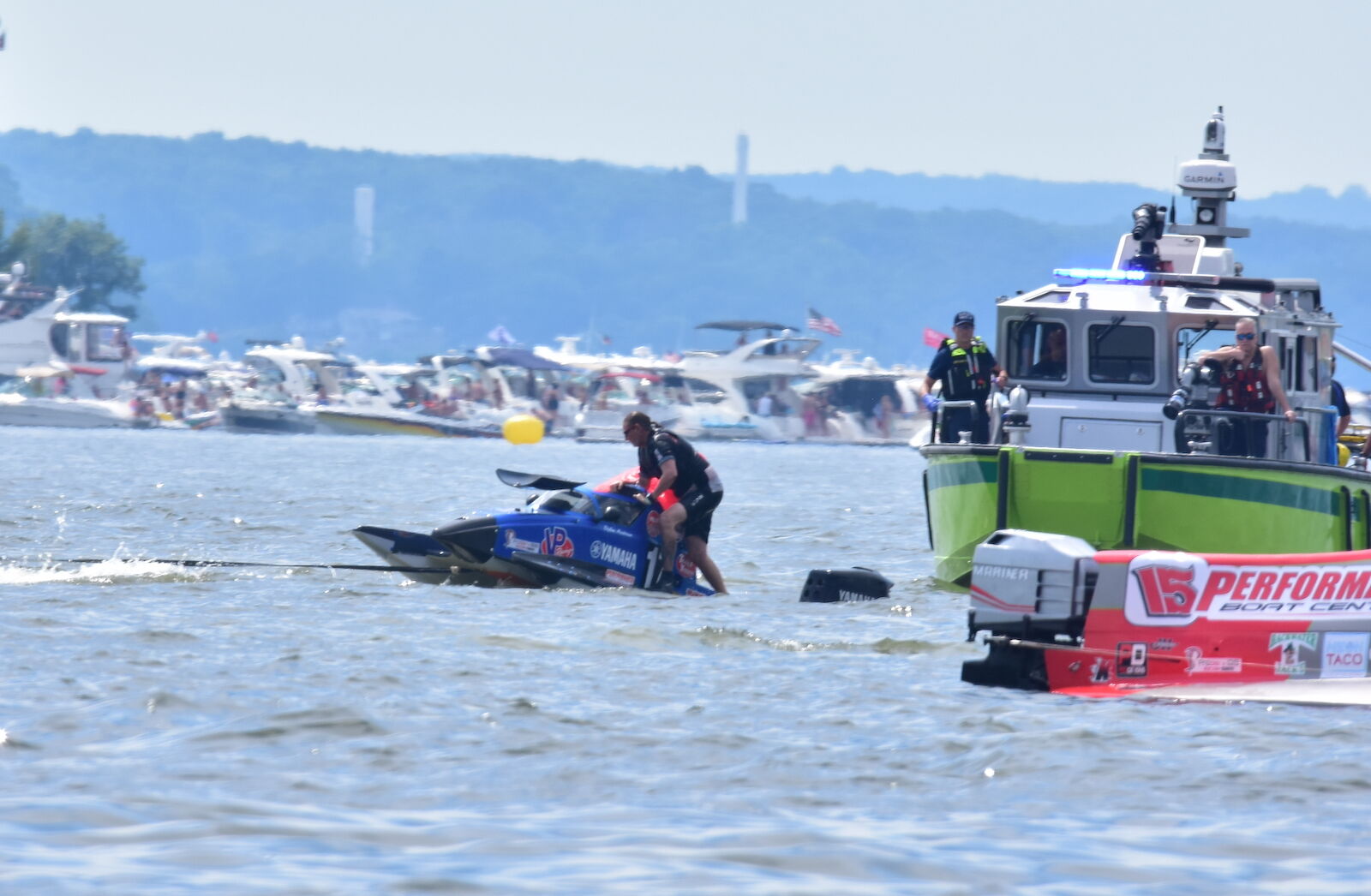 Dylan Anderson Exits Formula 1 Raceboat That Flipped At Lake Race